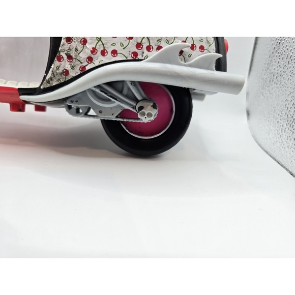 Monster High Ghoulia Yelps' SCOOTER 2011 READ - Picture 11 of 12